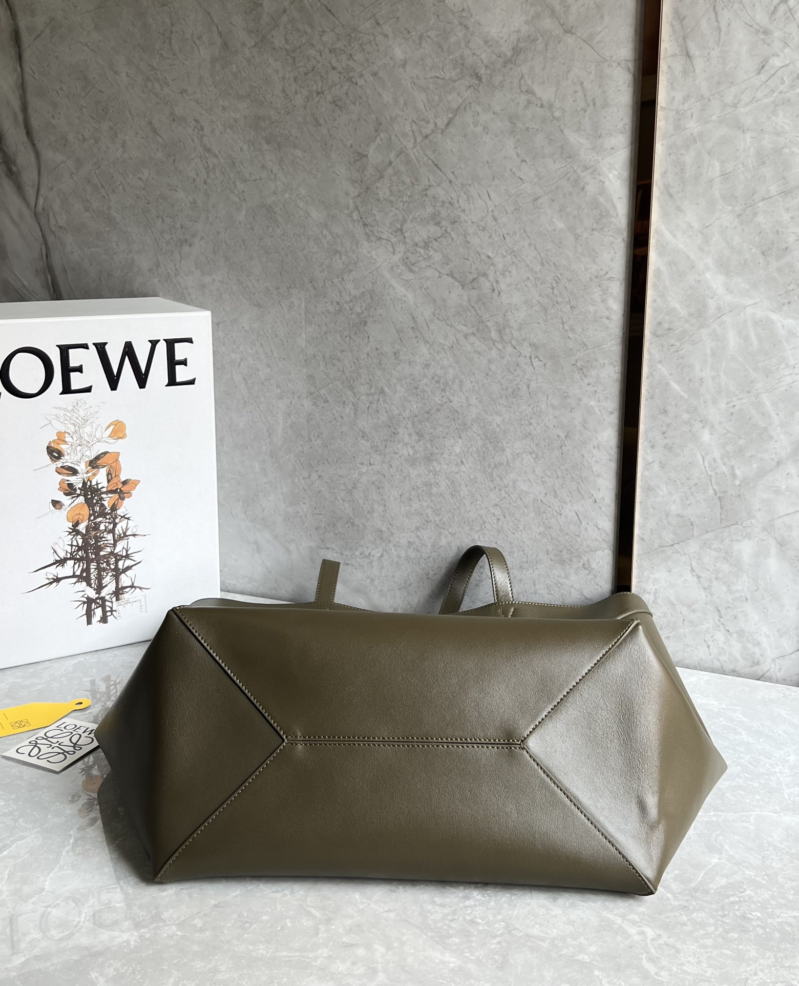 Loewe XL Puzzle Fold Tote in Shiny Calfskin Forest Green